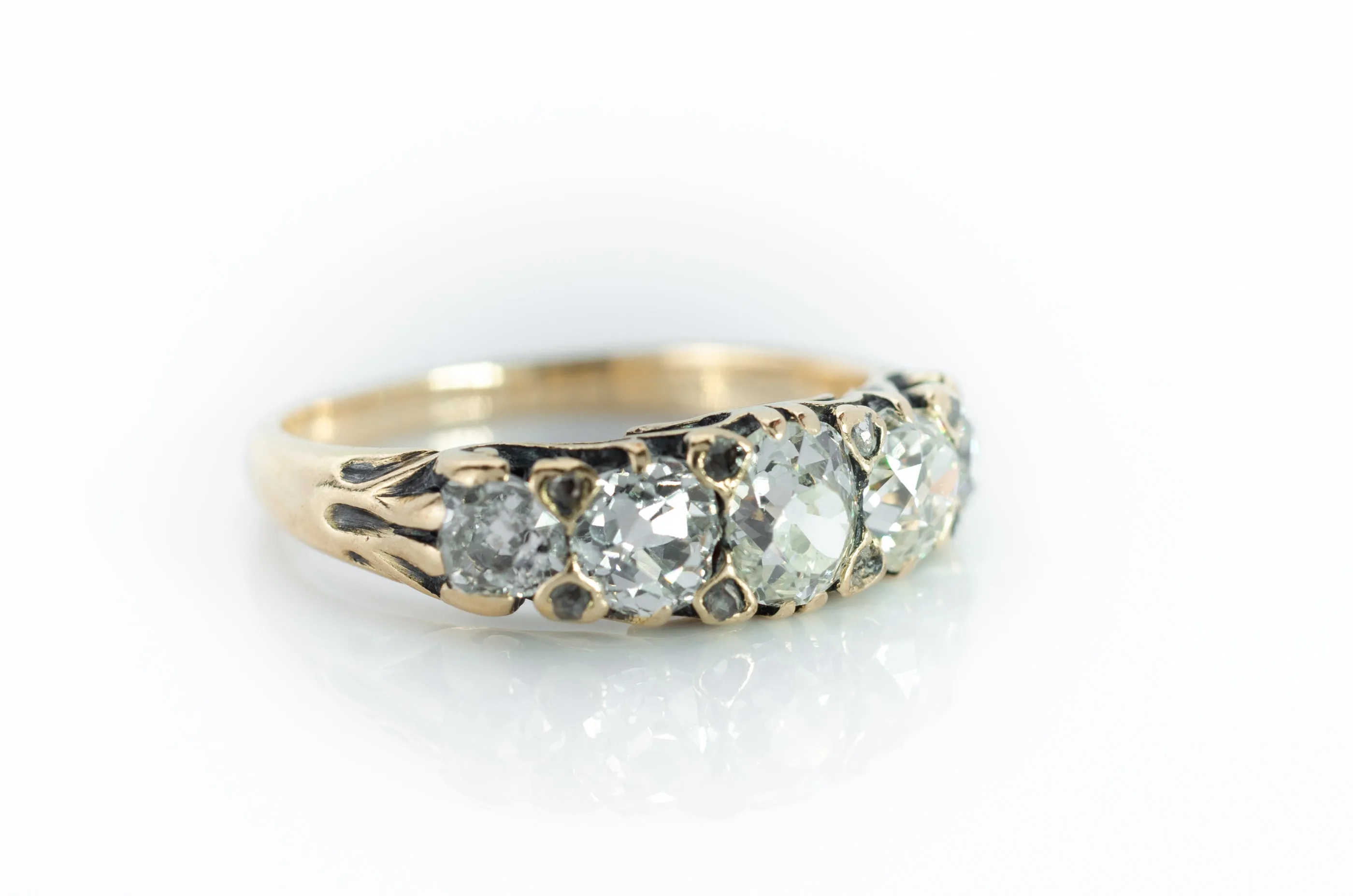 1.43CTW OLD MINE CUT DIAMOND BAND