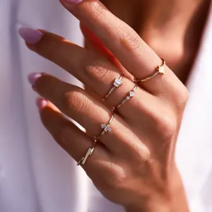 14k Gold Line Ring