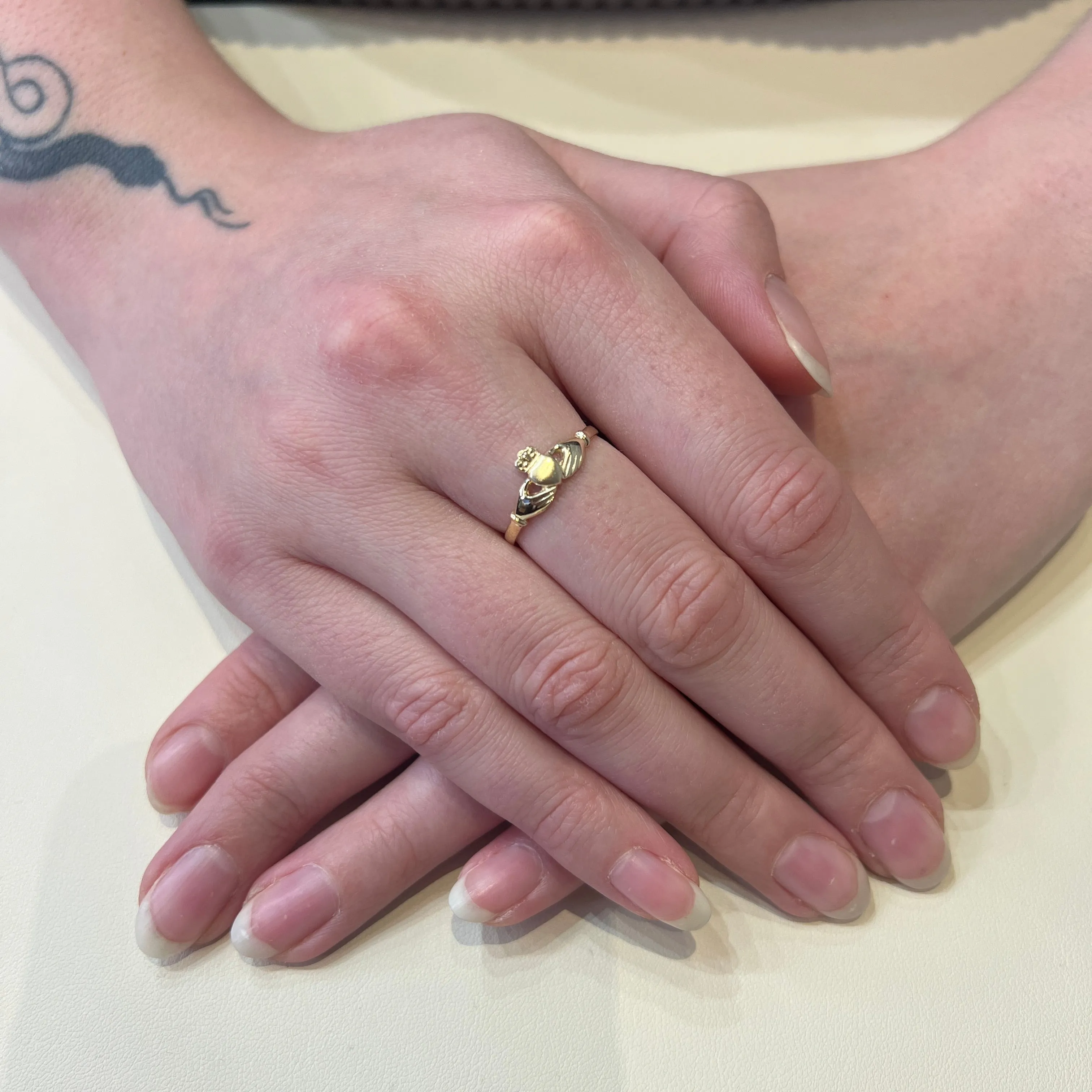 14K Yellow Gold Ladies Polished and Satin Claddagh Ring