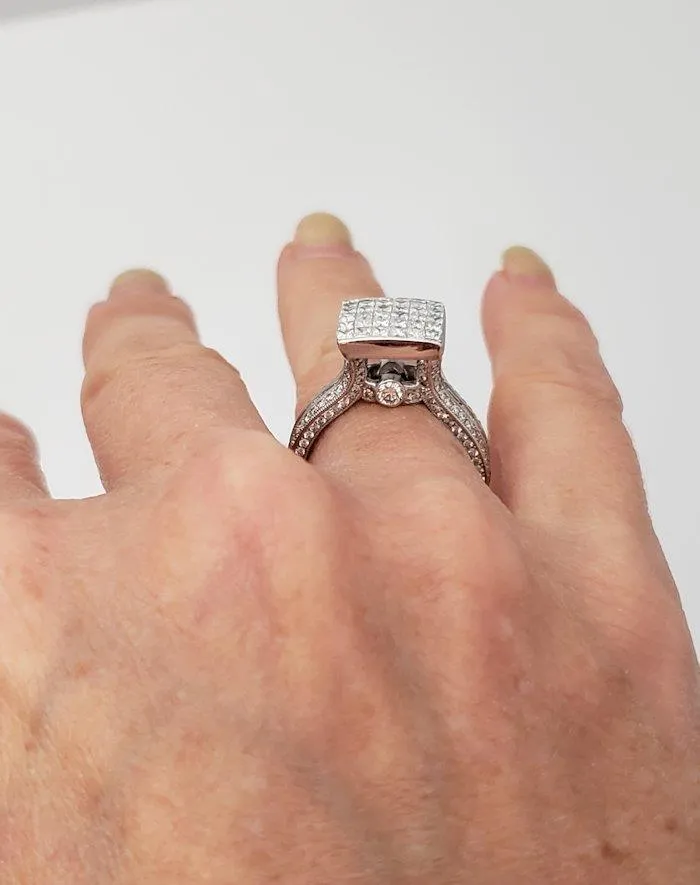 18k White Gold Rayalty 2.00ct Princess Diamond Invisible Set Ring
