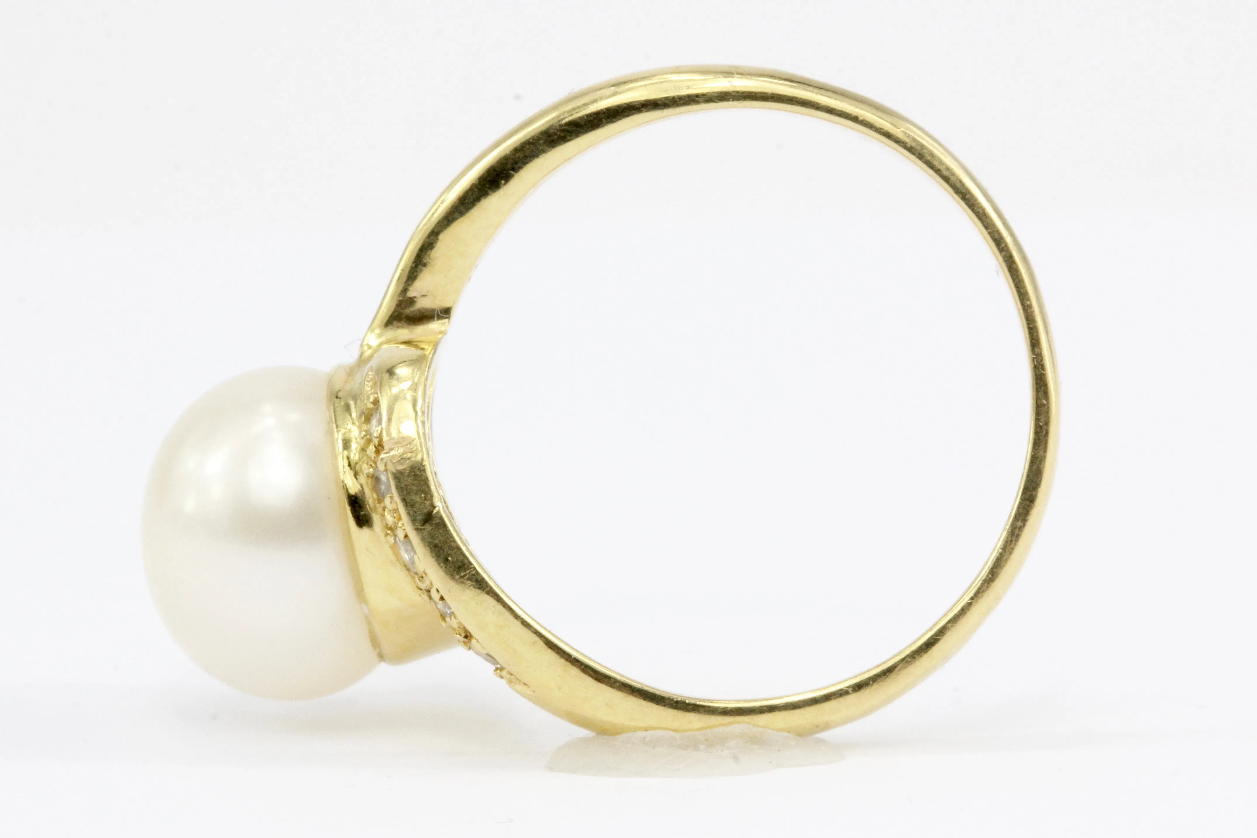 18K Yellow Gold 10mm Pearl and Diamond Ring Size 7