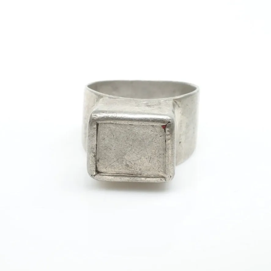 Amulet Ring - 10.5