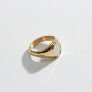 Ariel Mini Round Signet Ring