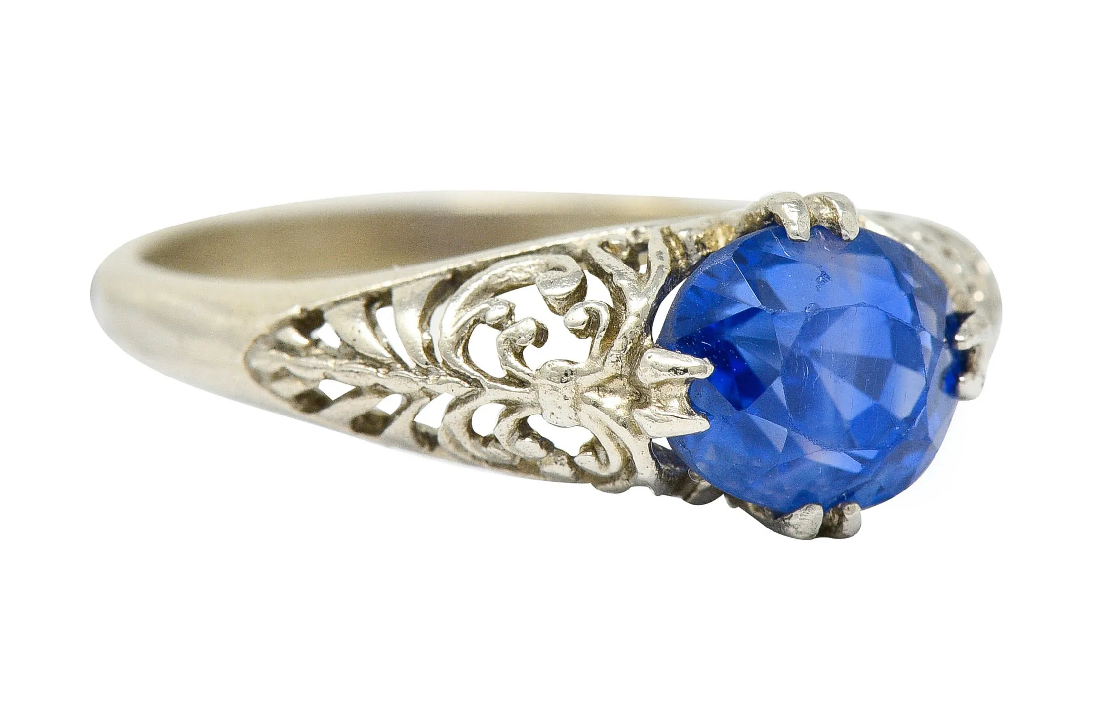 Art Deco 1.90 CTW Sapphire 14 Karat White Gold Scrolled Foliate Ring
