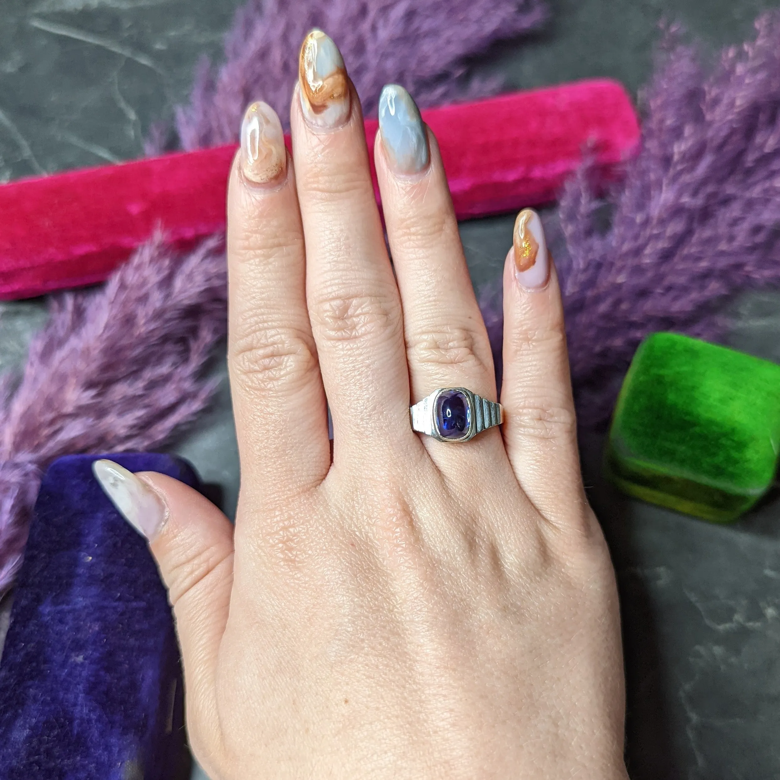 Art Deco 5.15 CTW Sapphire Cabochon 18 Karat White Gold Ring