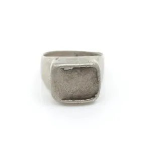 Box Amulet Ring- Sz 7.5