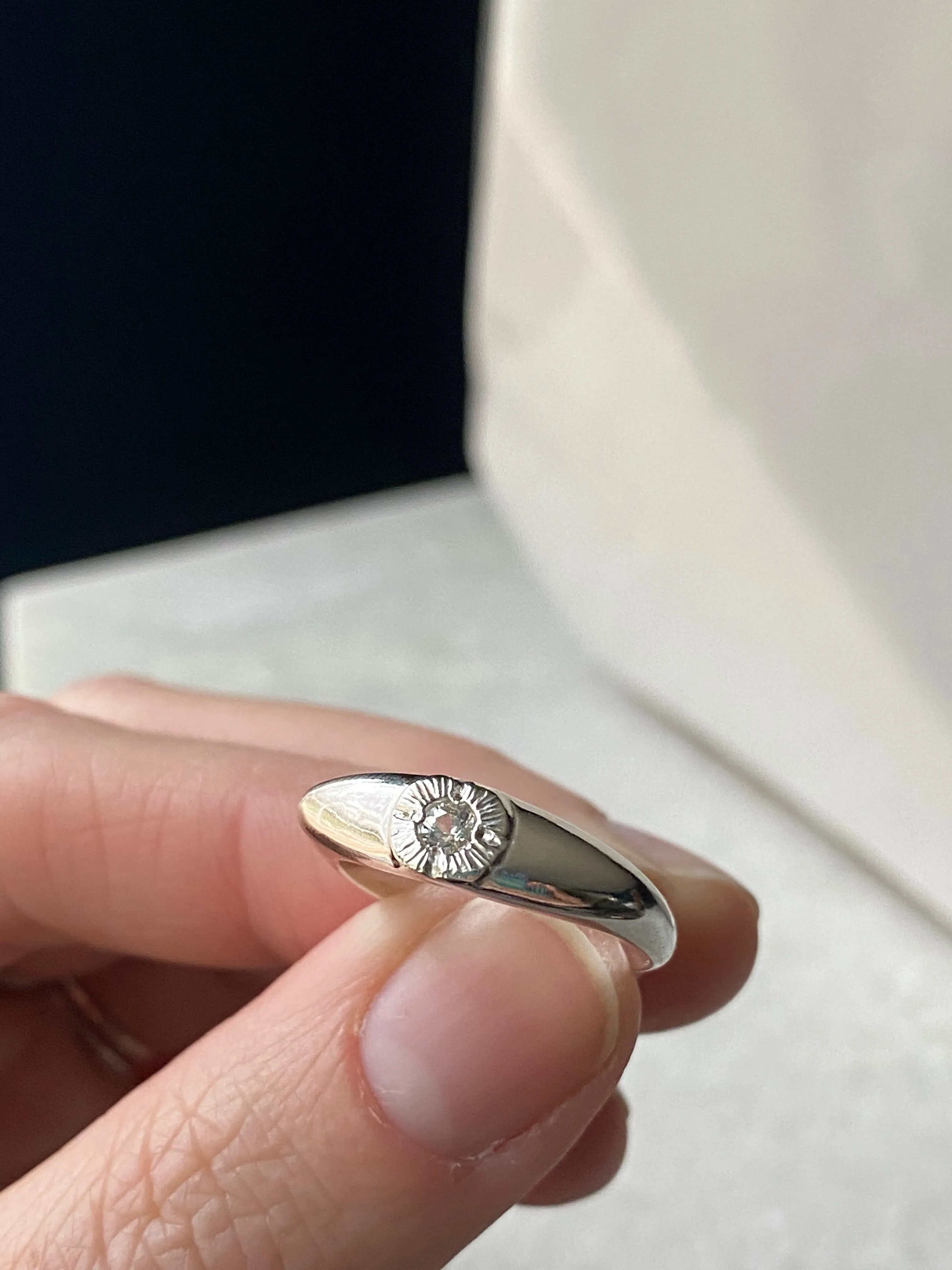 Bright Eye Ring with White Sapphire