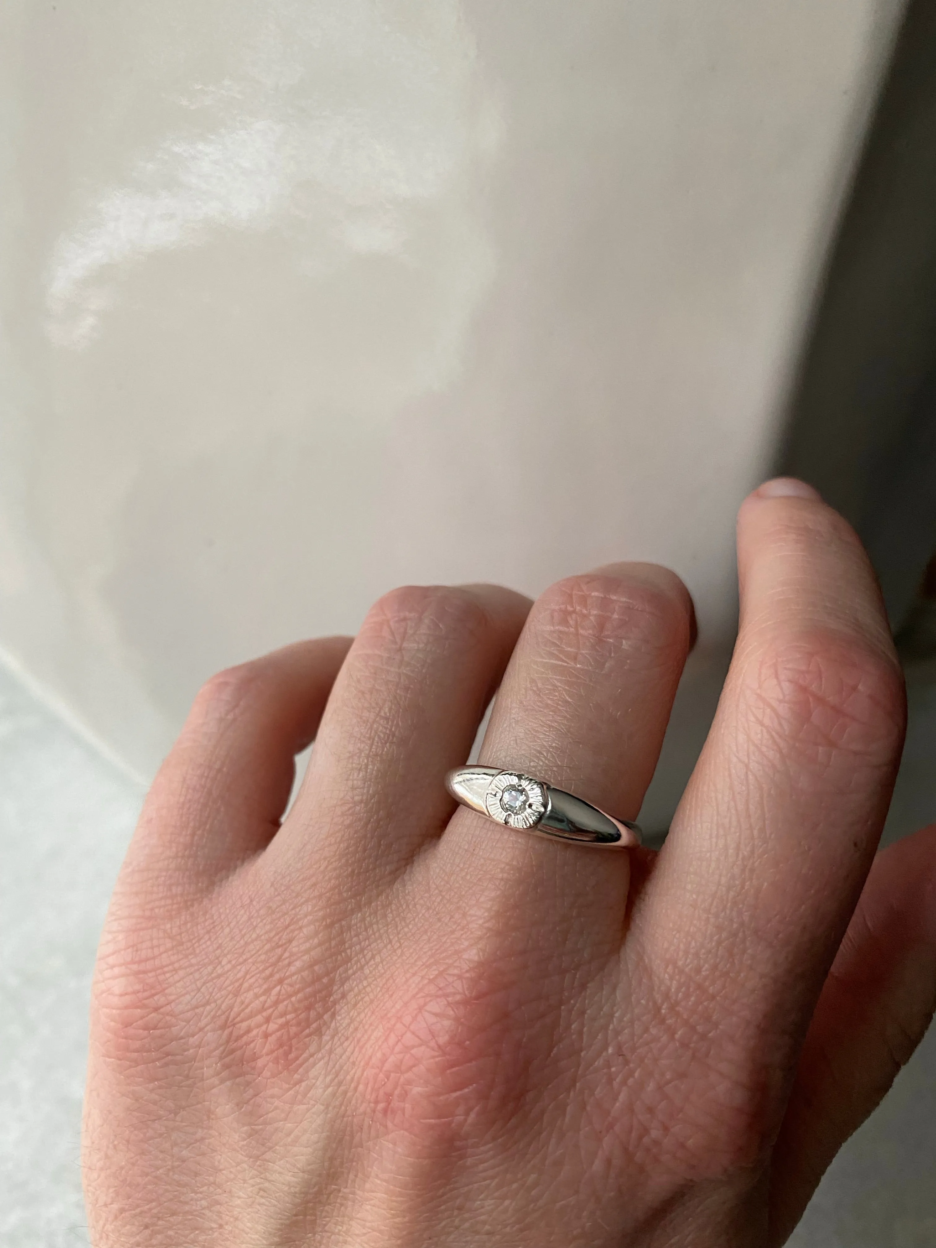Bright Eye Ring with White Sapphire