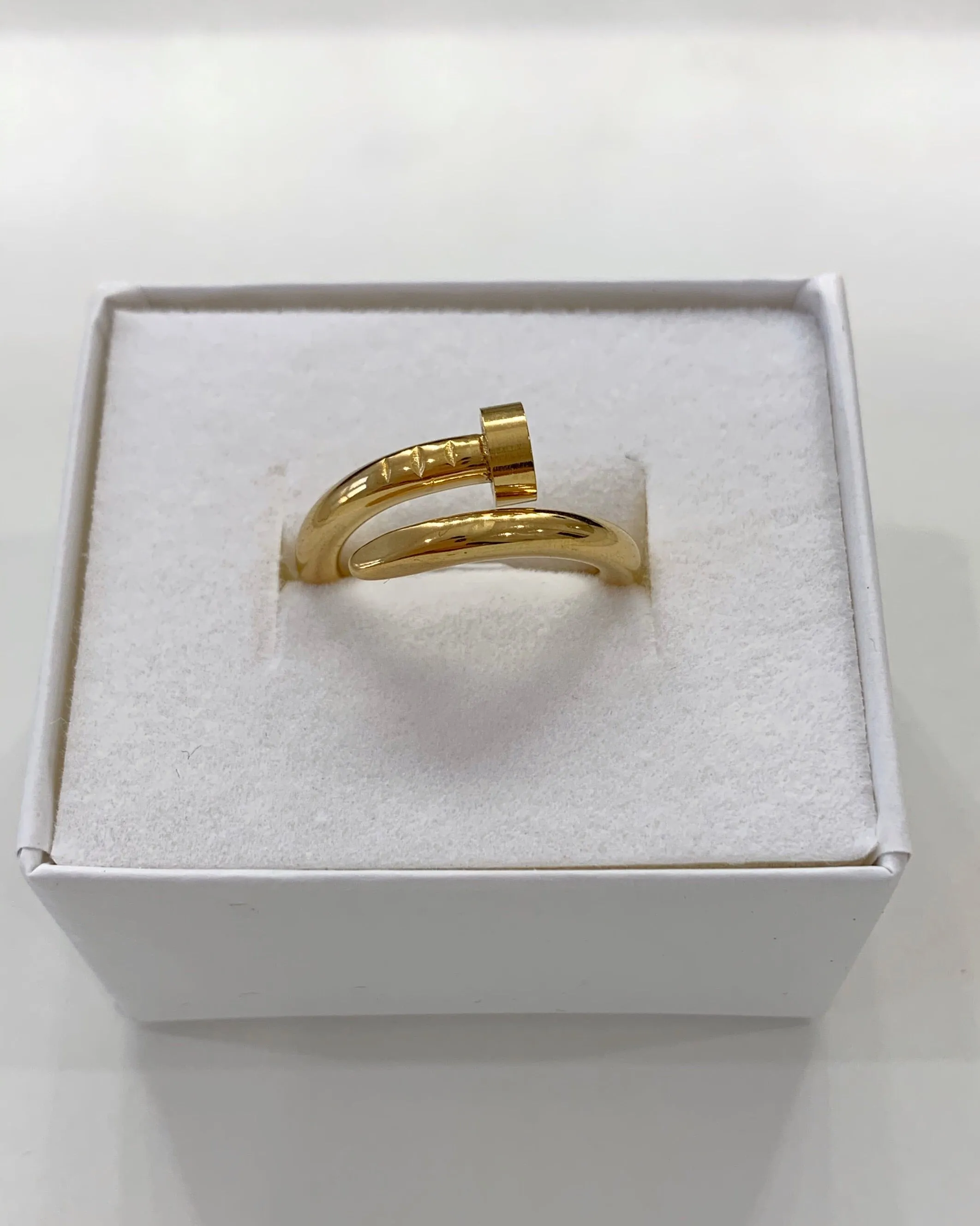Clavo Ring