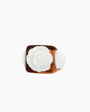 Cola on White Rosetón
