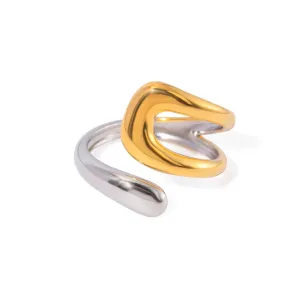 Curvy Ring