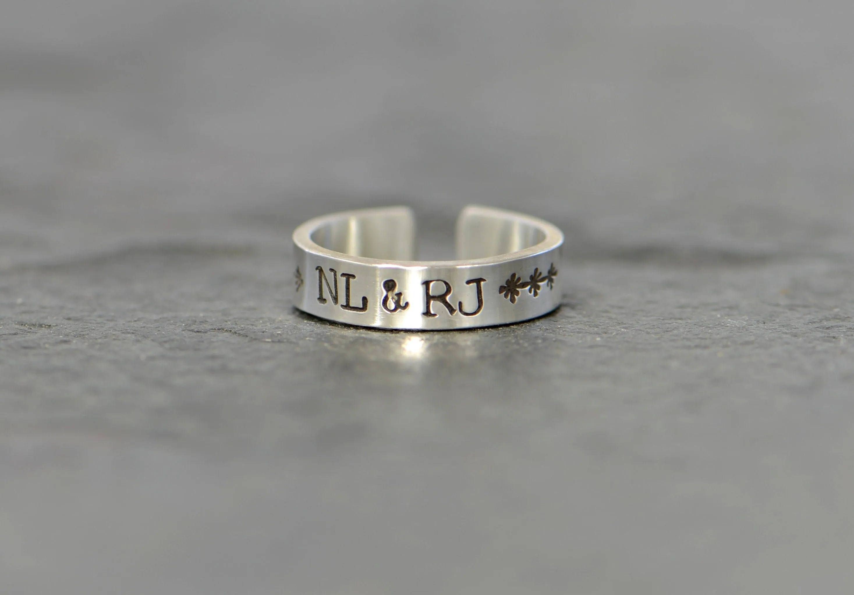 custom sterling silver toe ring with initials and small stars
