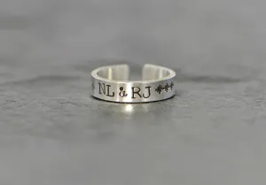 custom sterling silver toe ring with initials and small stars