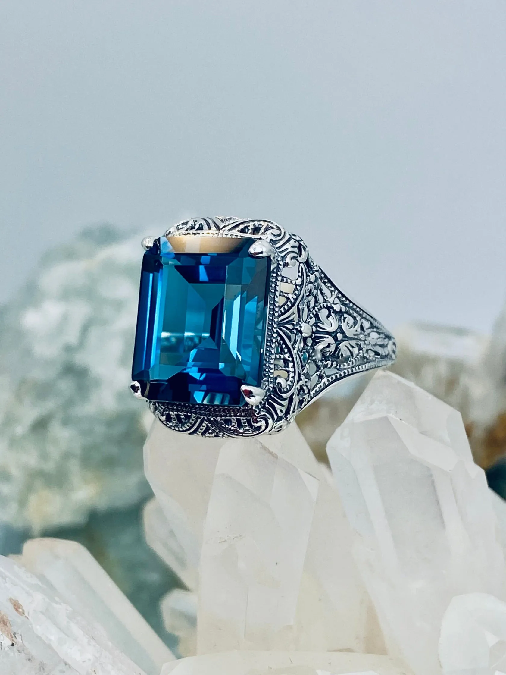 D200, Autumn Ring, Rectangle Gem, Vintage Jewelry #D200