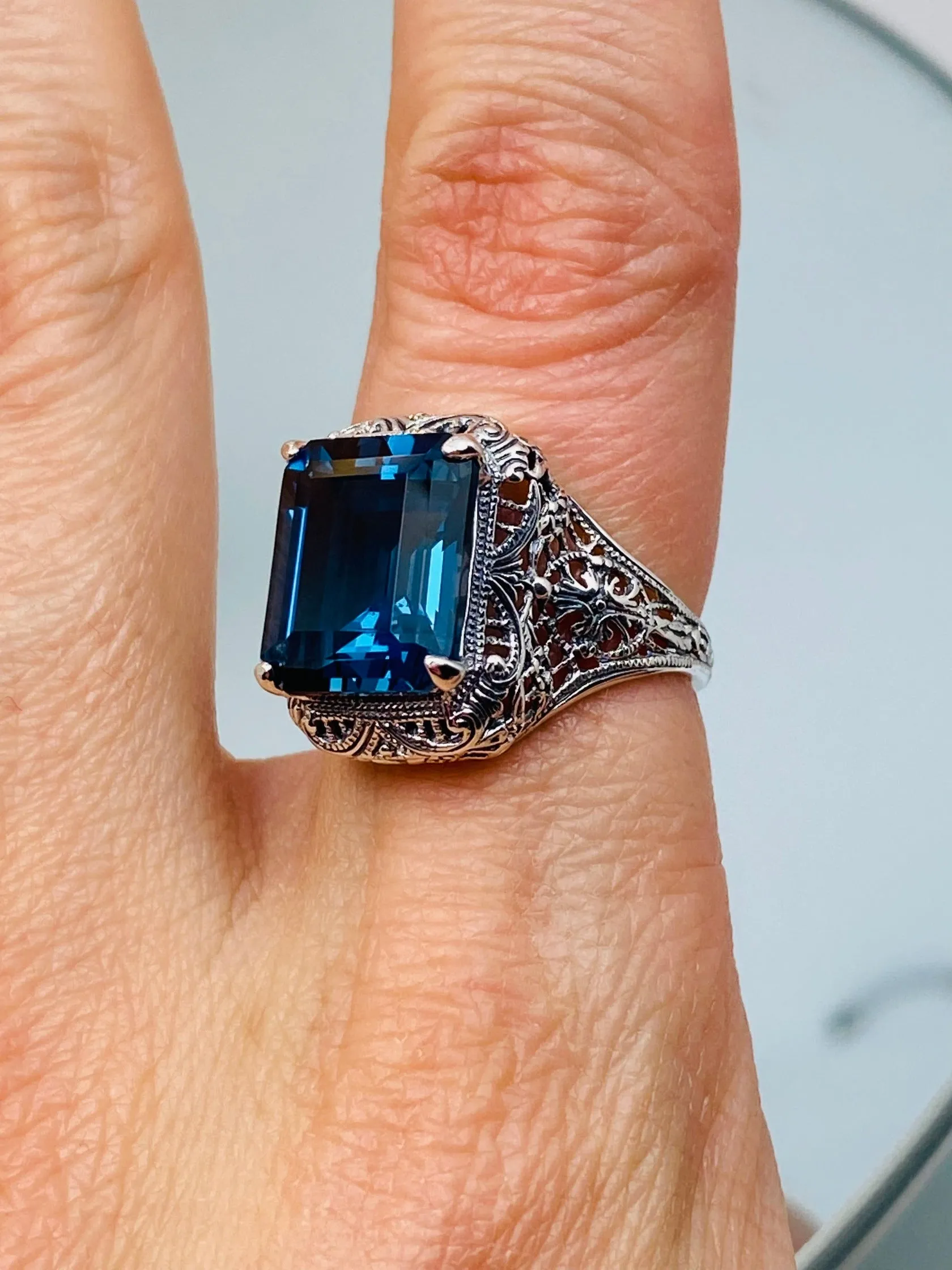 D200, Autumn Ring, Rectangle Gem, Vintage Jewelry #D200