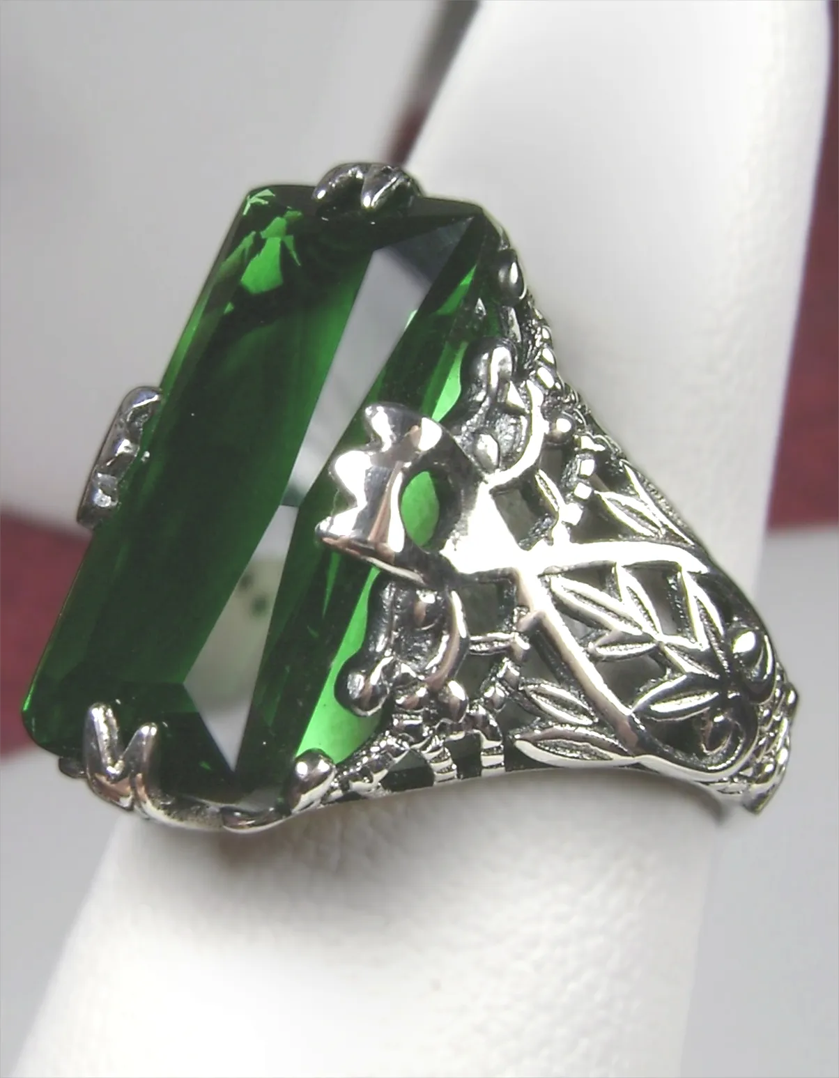 Emerald Ring, Baguette Intaglio, Victorian Jewelry #D31