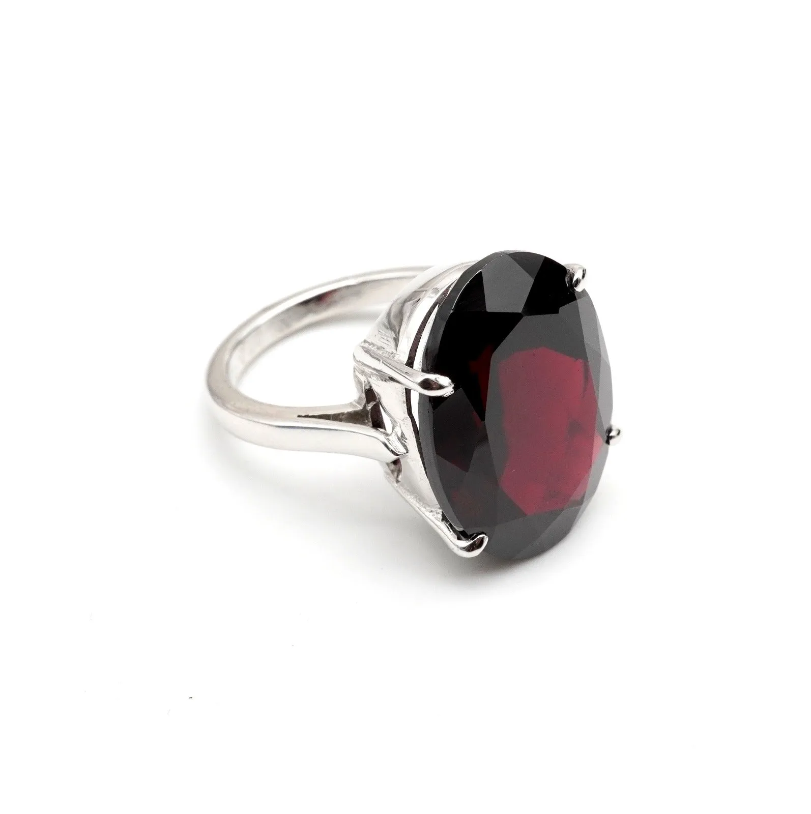 GARNET RING