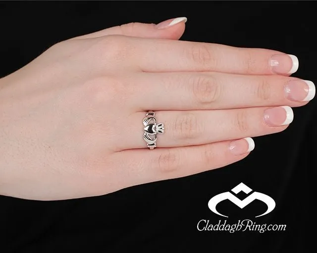 Ladies Petite Silver Claddagh Ring SL-SL1