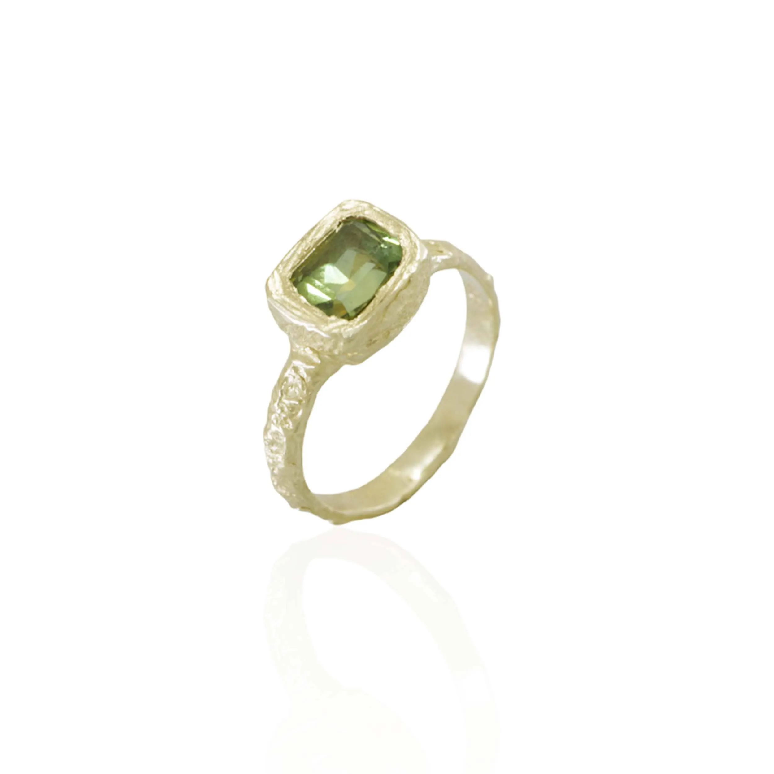 Madagascar Sapphire Petra Ring