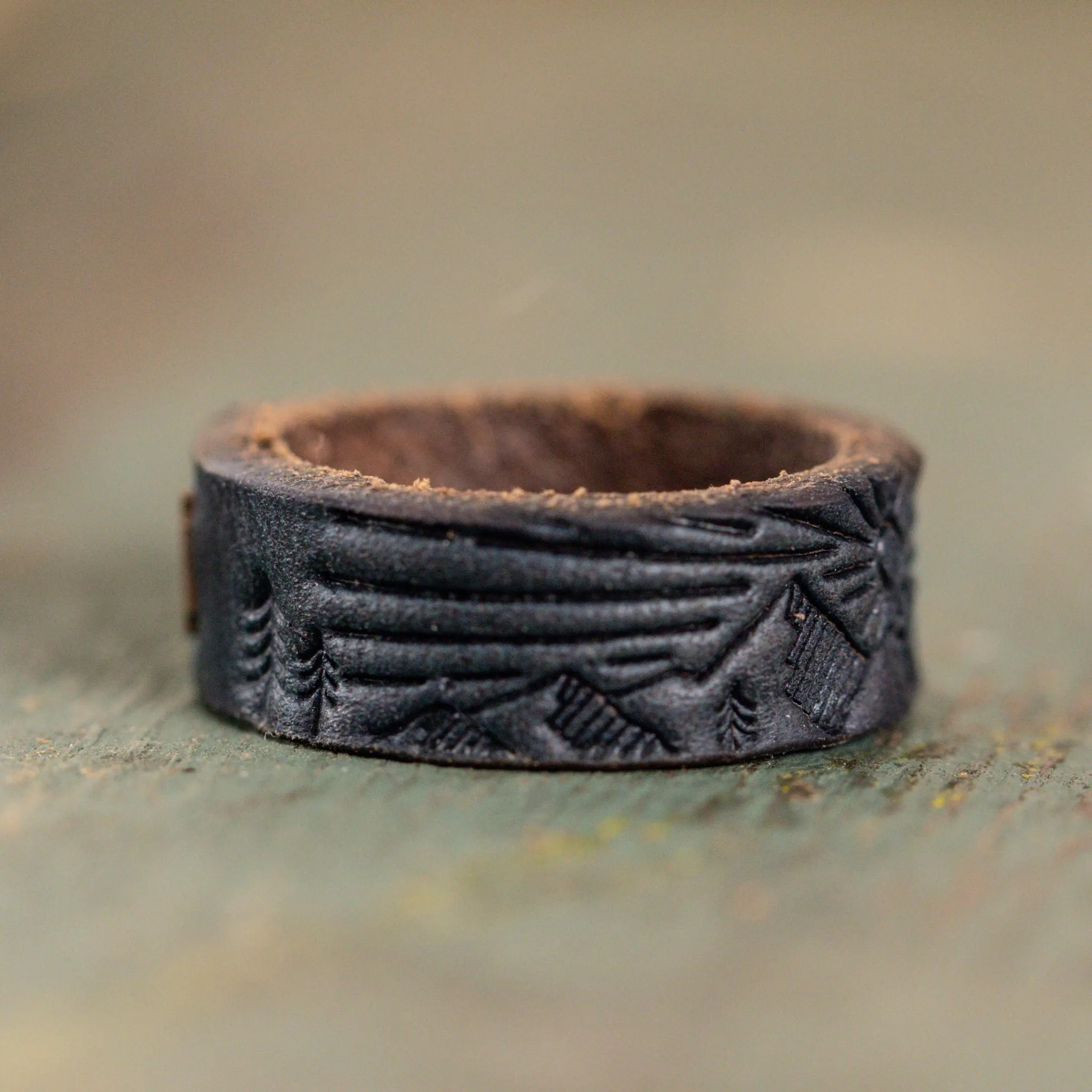Mountains Leather Ring | Stone Blue