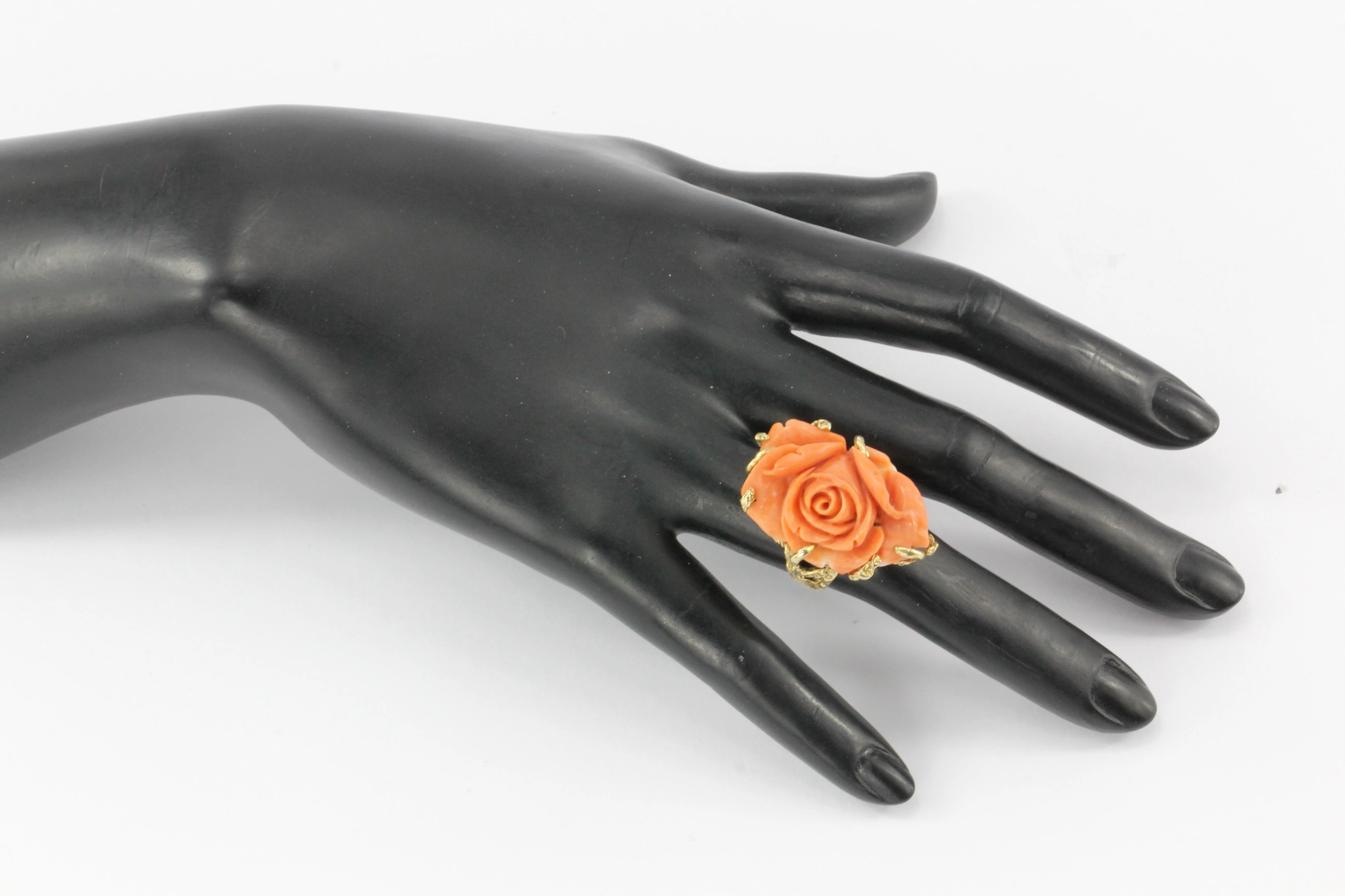 Retro 14K Yellow Gold Coral Carved Flower Cocktail Ring Size 7