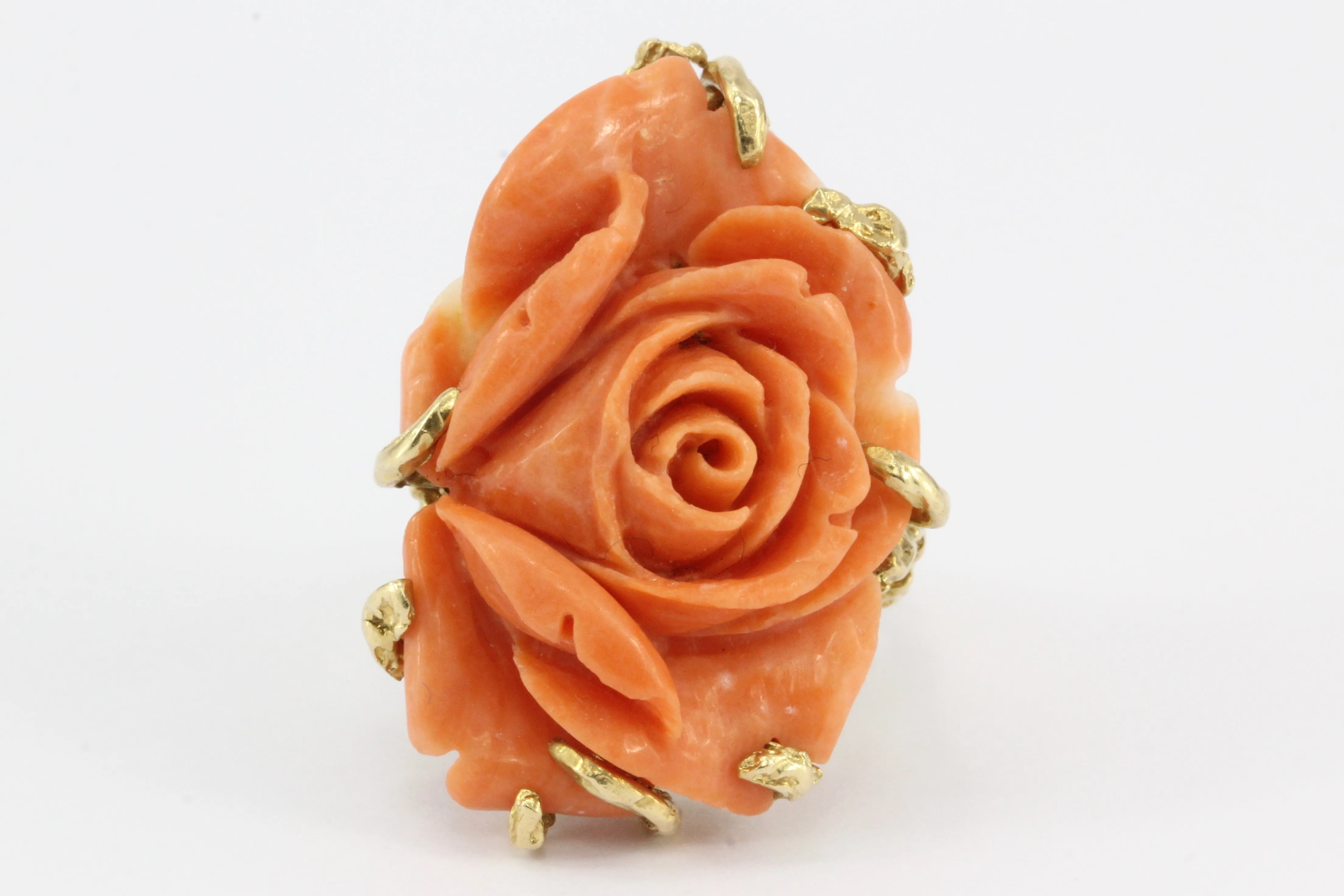 Retro 14K Yellow Gold Coral Carved Flower Cocktail Ring Size 7