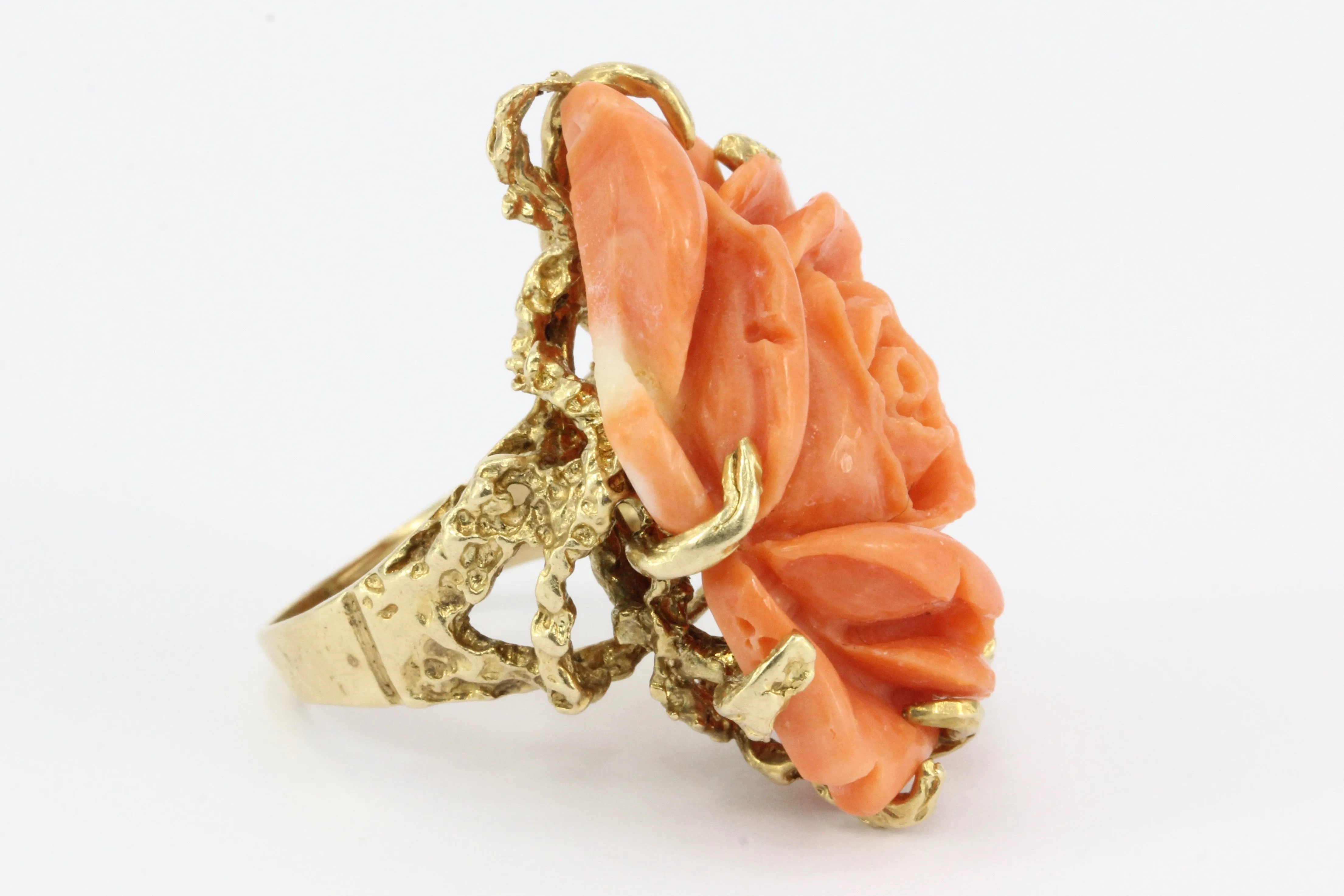 Retro 14K Yellow Gold Coral Carved Flower Cocktail Ring Size 7