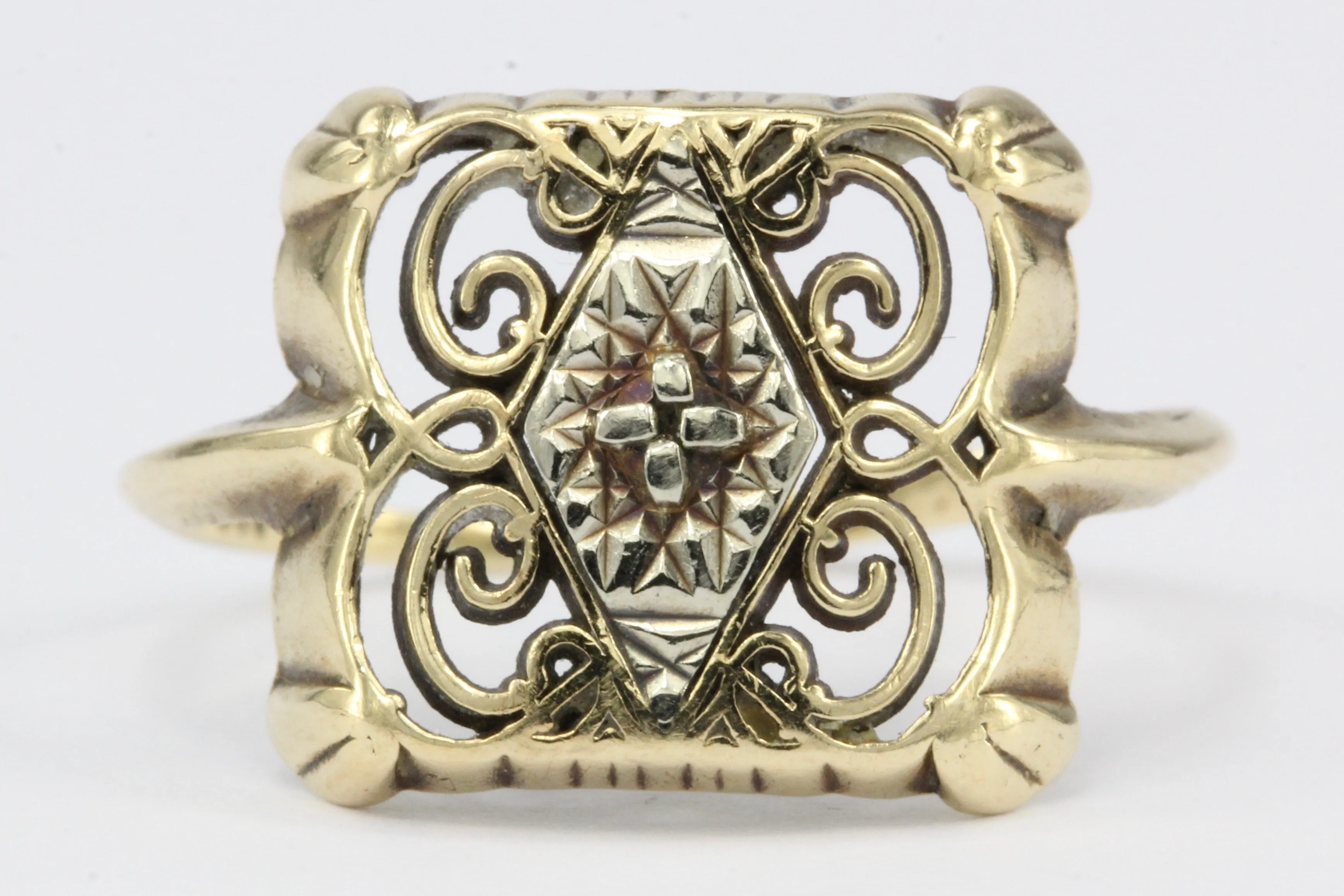 Retro 14K Yellow Gold Ornate Scroll Motif Ring Size 7.25