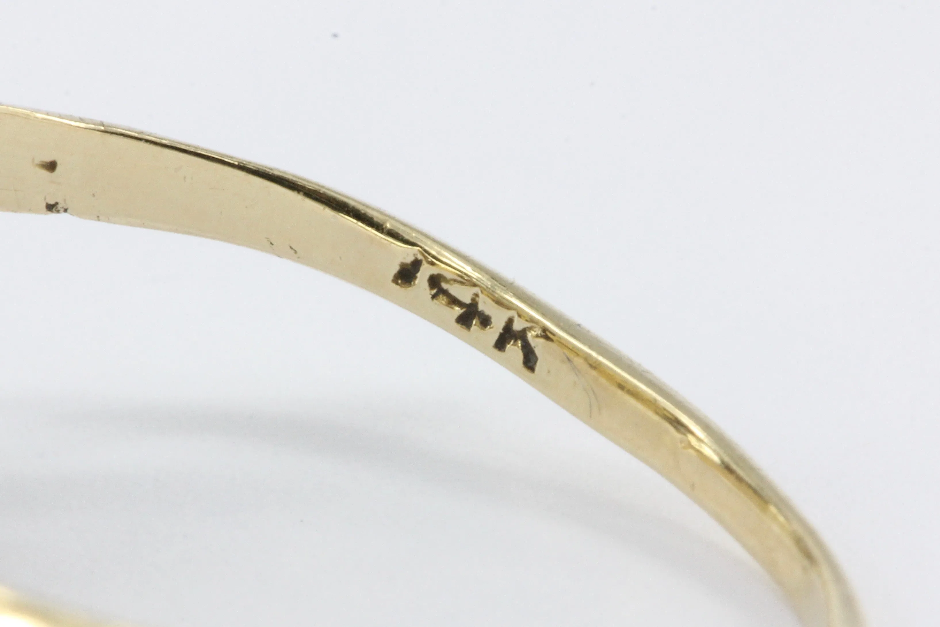 Retro 14K Yellow Gold Ornate Scroll Motif Ring Size 7.25