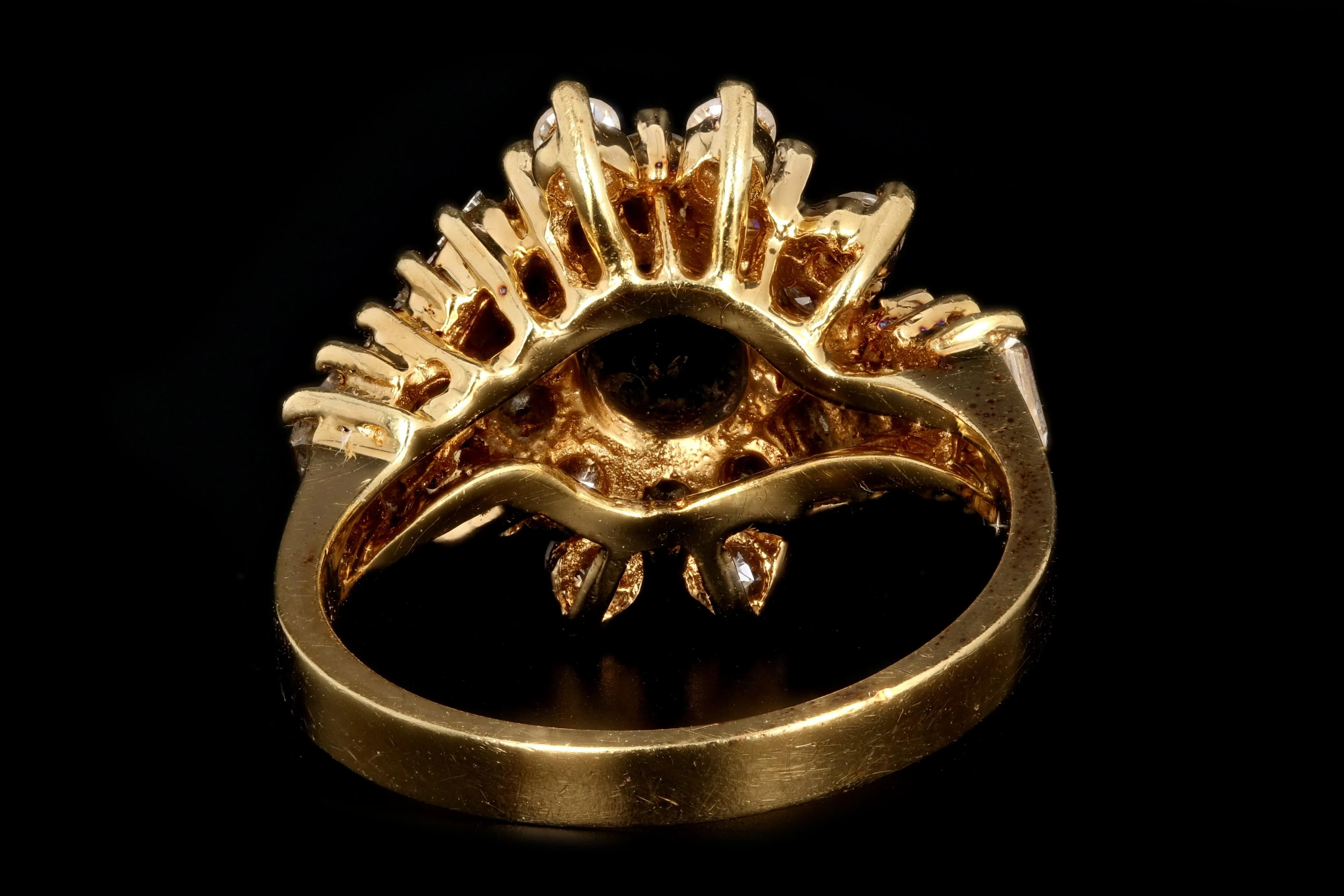 Retro 18K Yellow Gold 1.15 CTR Oval Cut Natural Sapphire and Diamond Ring