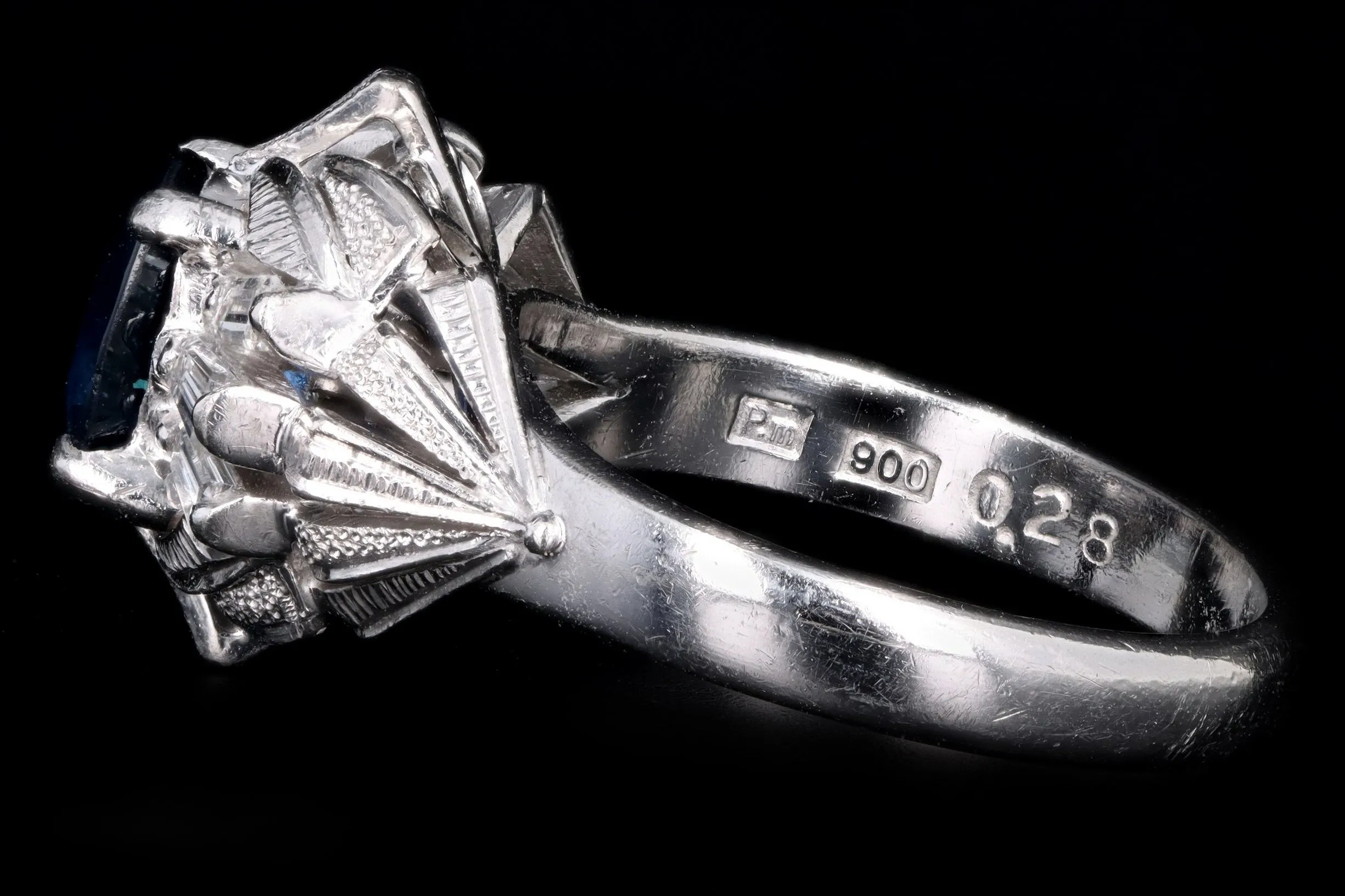 Retro Platinum 1.07 Carat Oval Natural Sapphire & Diamond Fan Ring