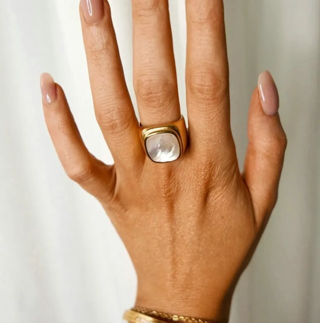 Rhea Square Ring