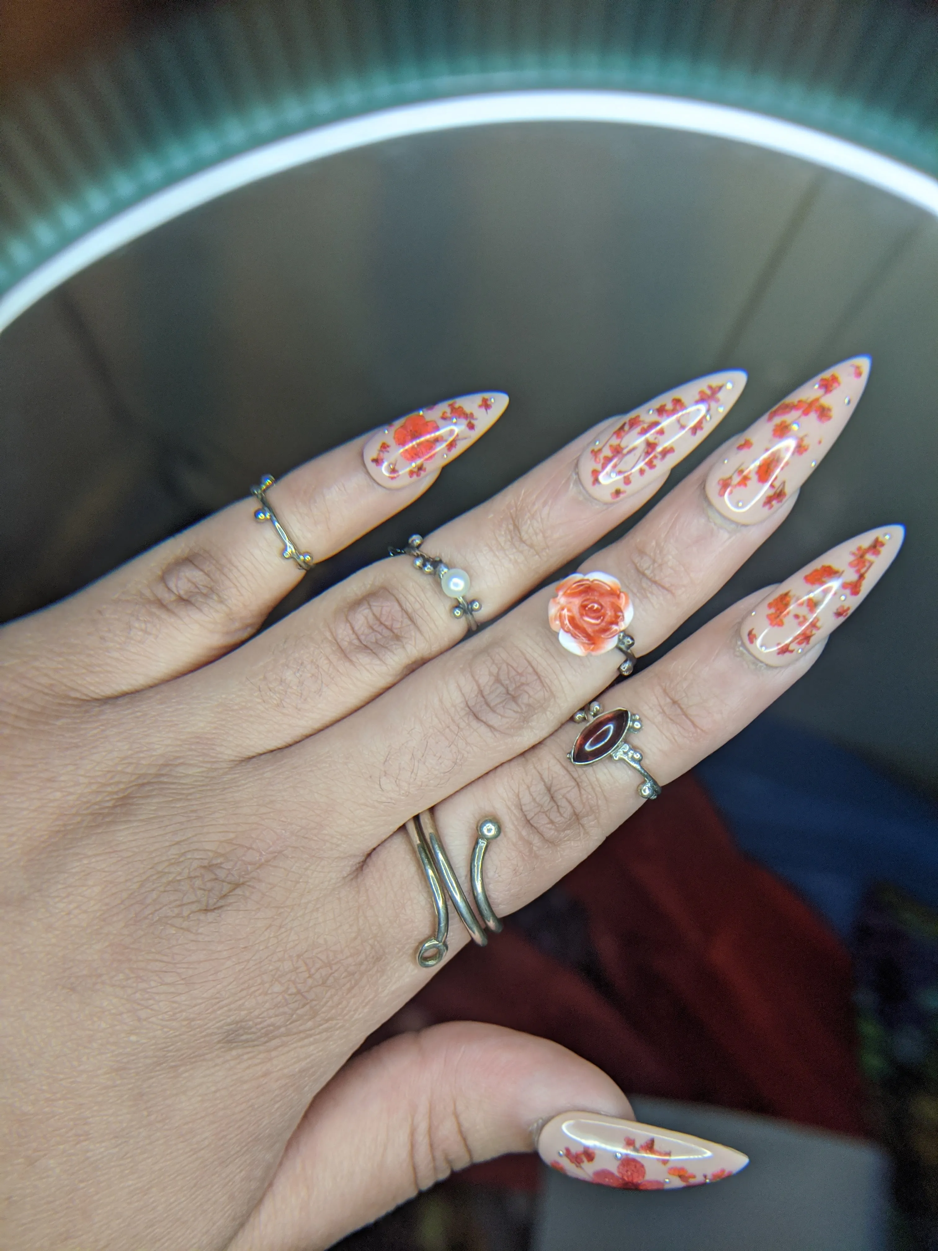 Rosebuds Midi Ring with Spiny Shell Flower