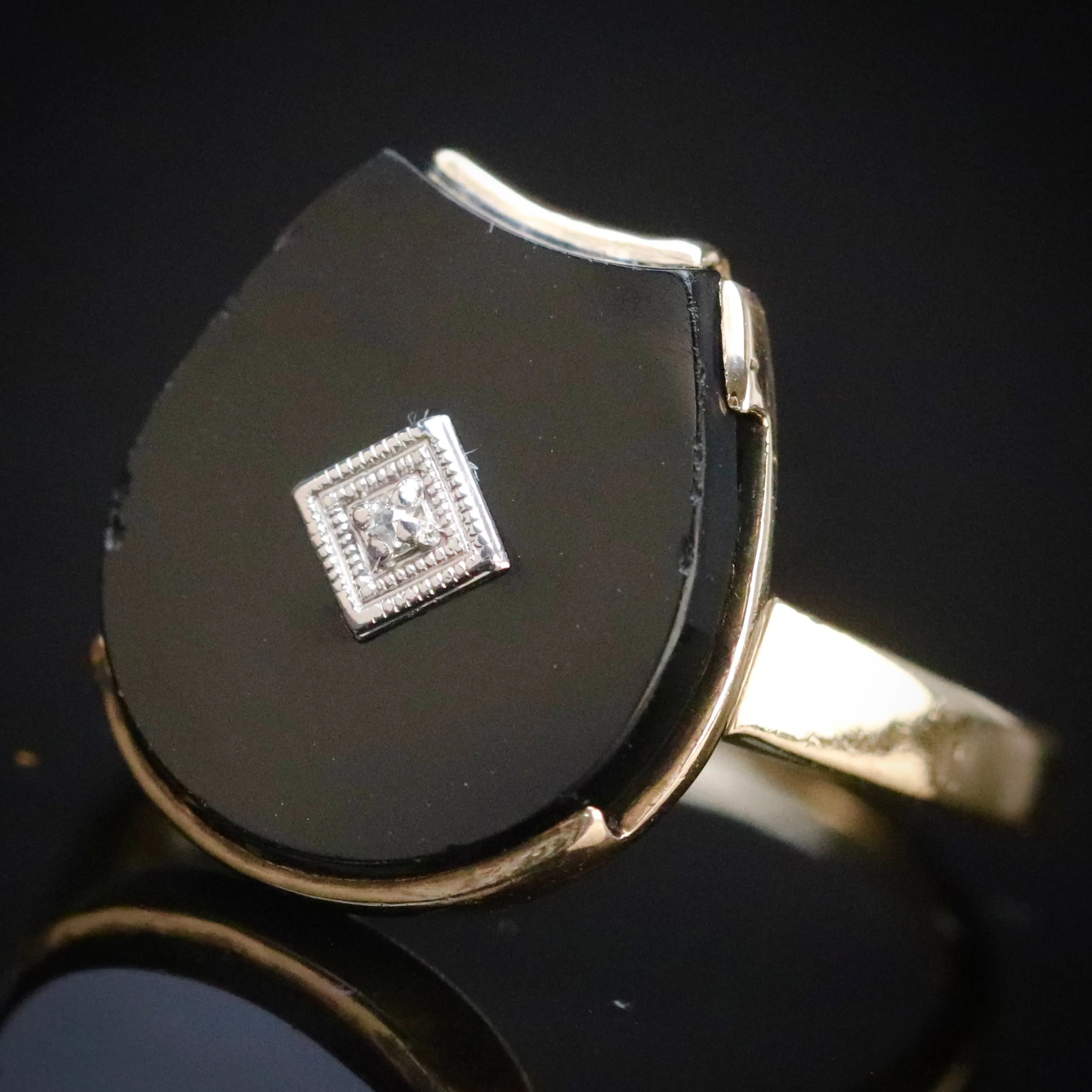 SALE!!  Vintage horseshoe shaped Onyx and diamond ring in yellow gold