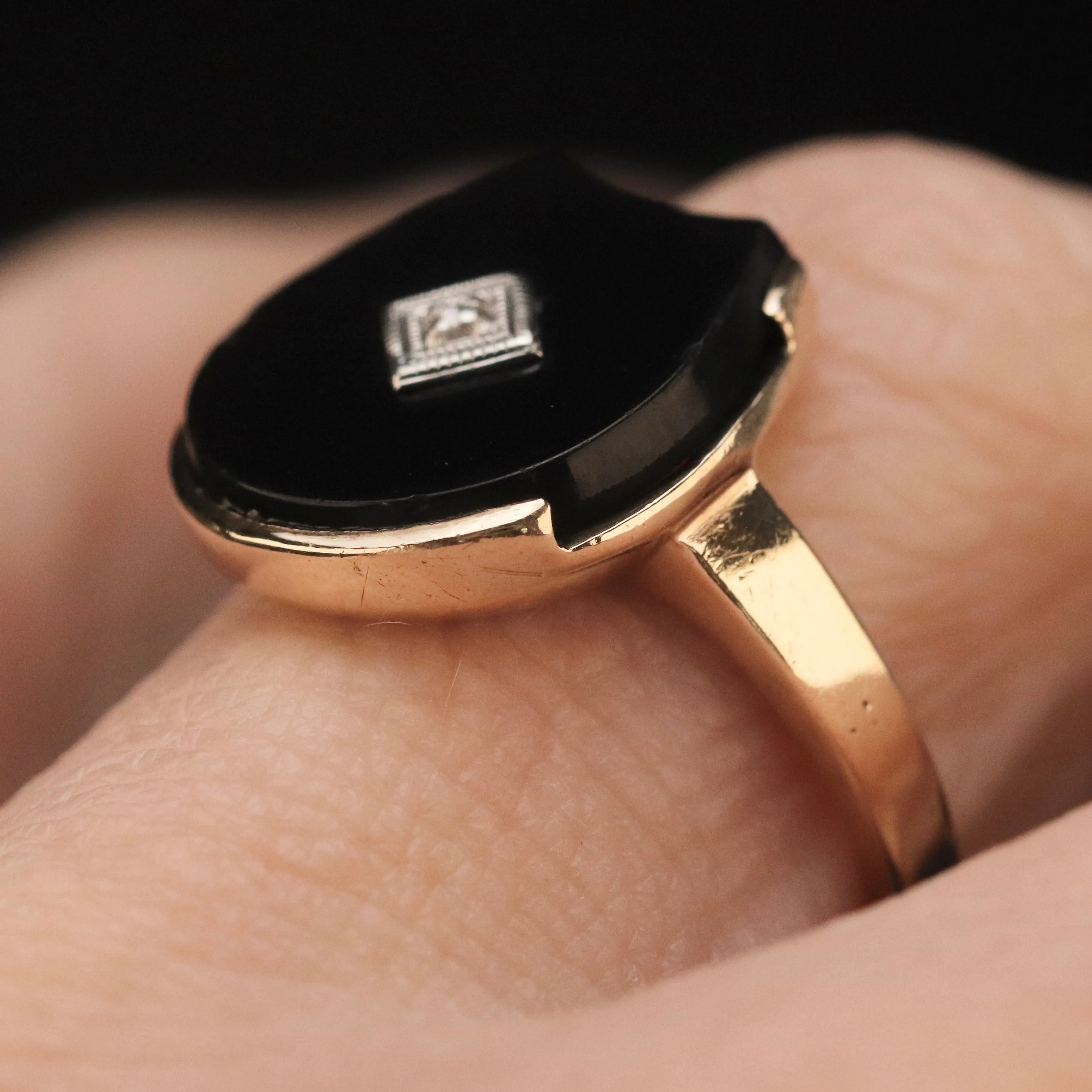 SALE!!  Vintage horseshoe shaped Onyx and diamond ring in yellow gold