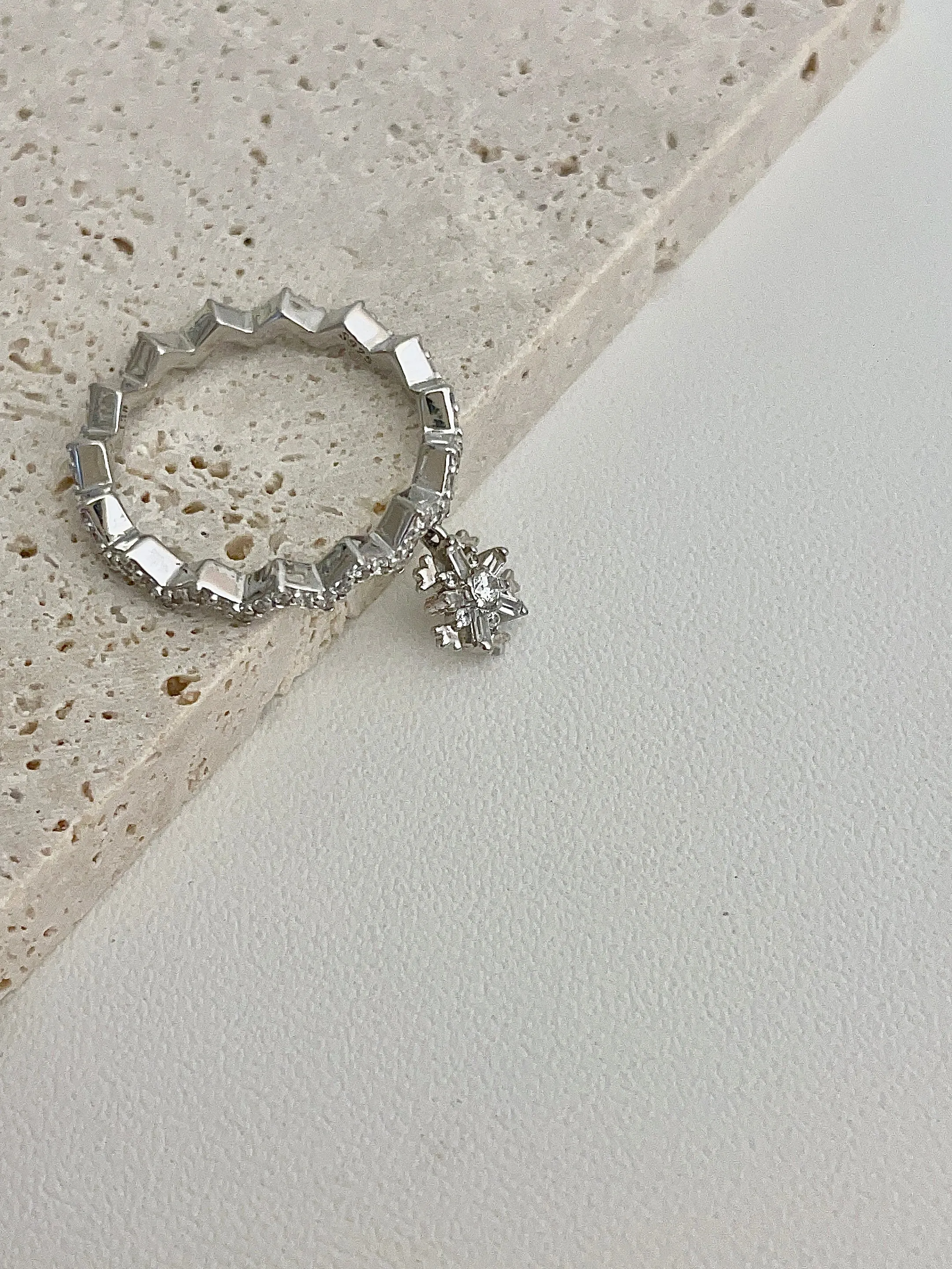 Snowflake Illusion Ring