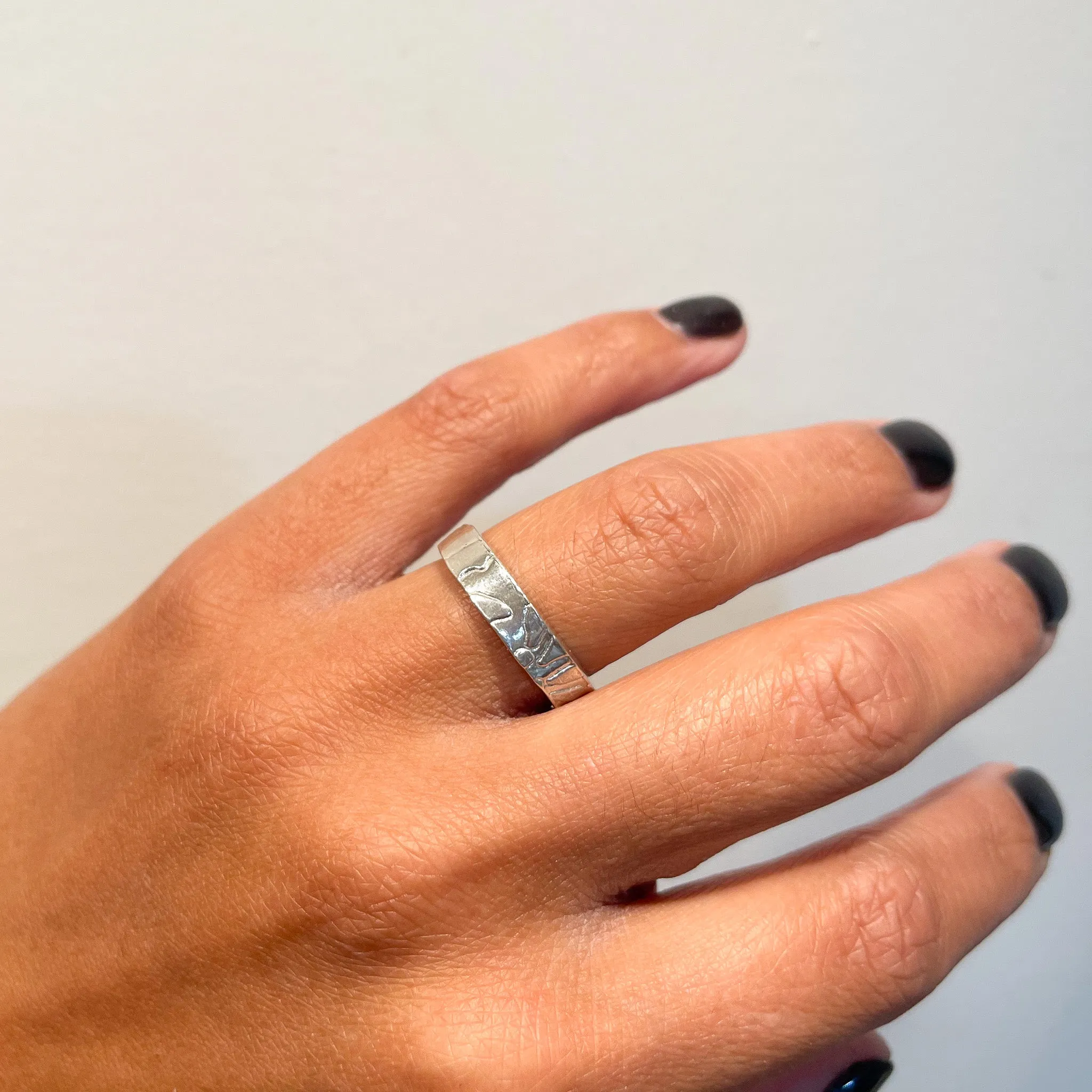 Squiggle Pattern Sterling Silver Ring
