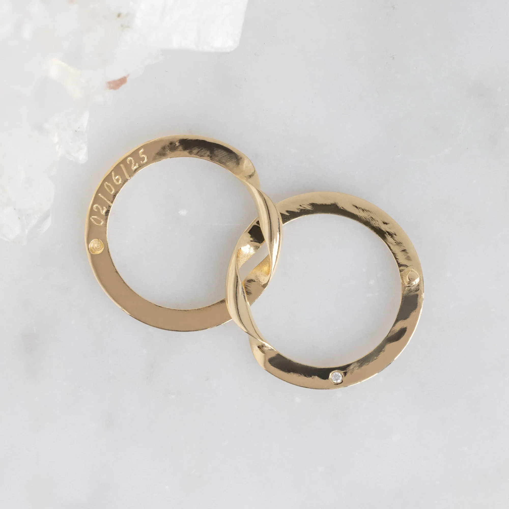 The Love Story Ring with a White Diamond | 18K Yellow Gold