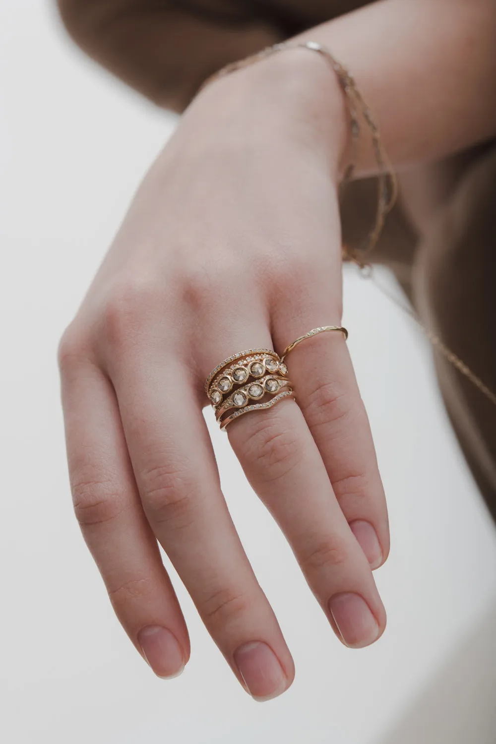 three bezel band champagne
