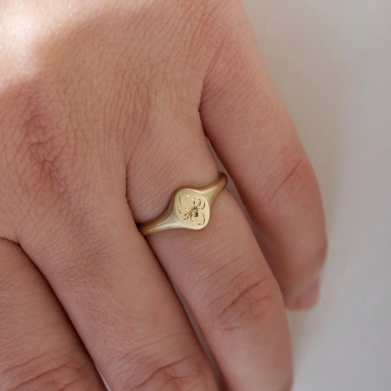 Tiny Spider Signet