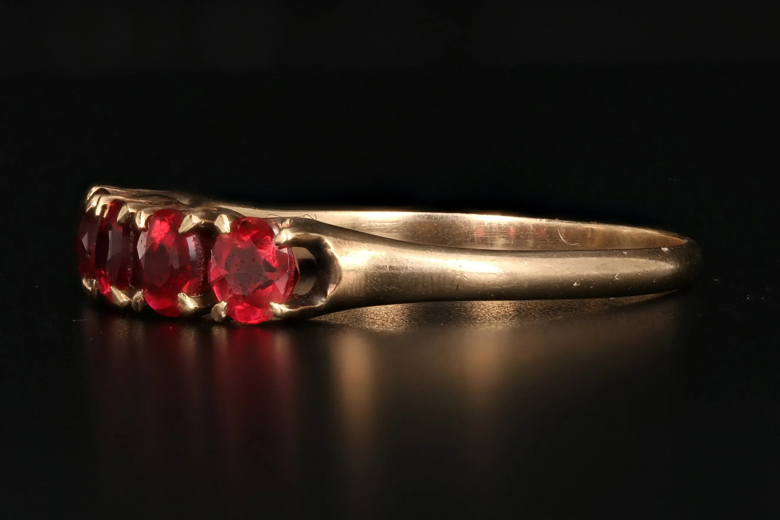 Victorian 10K Yellow Gold 1.5 CTW Garnet Ring