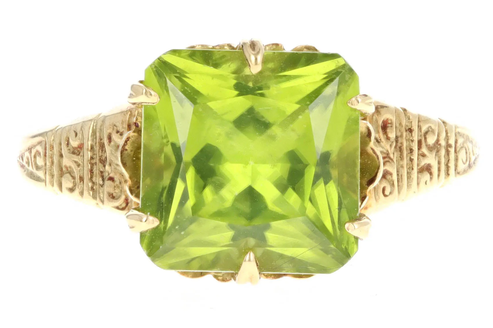 Victorian 18K Yellow Gold 2.75 Carat Peridot Ring