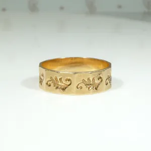 Victorian 9ct Tiny Band with Oak Leaves