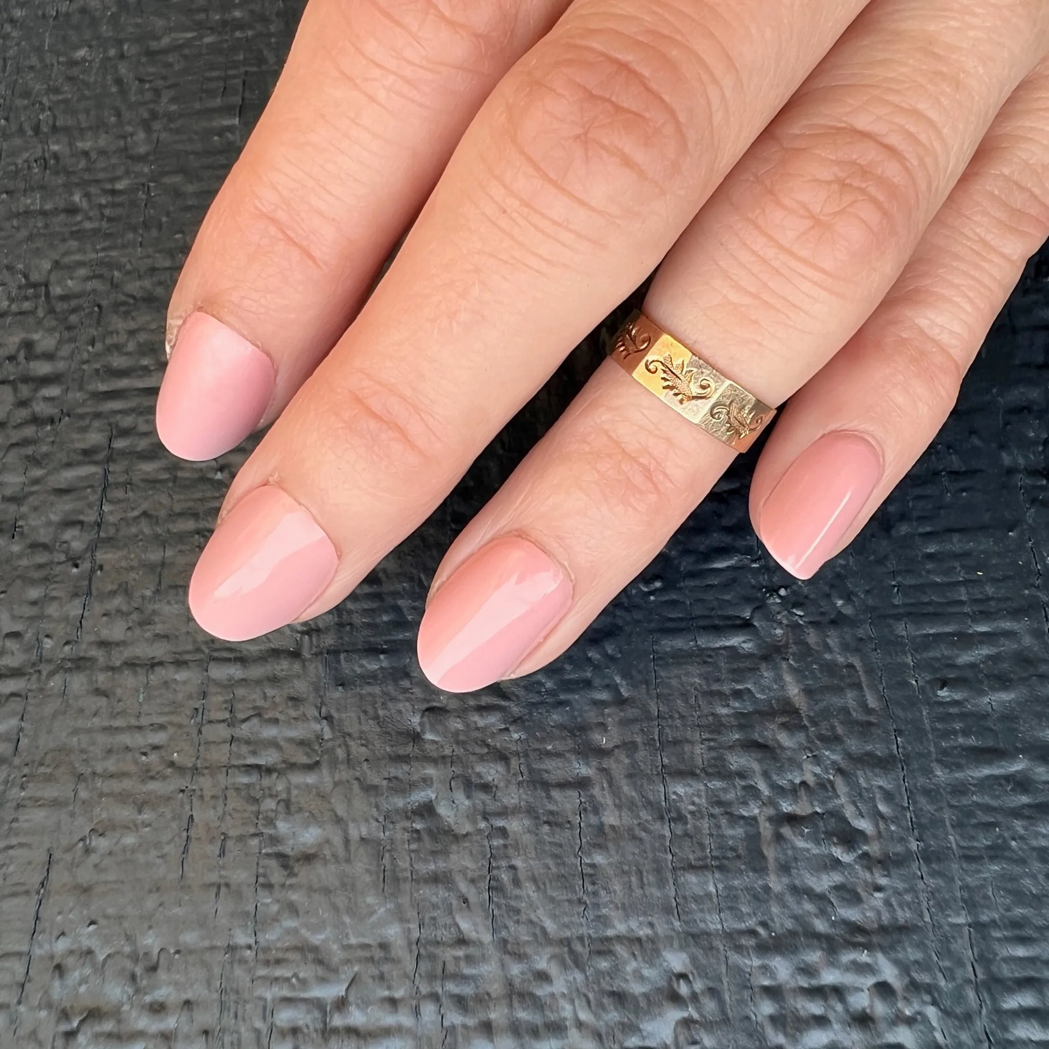Victorian 9ct Tiny Band with Oak Leaves