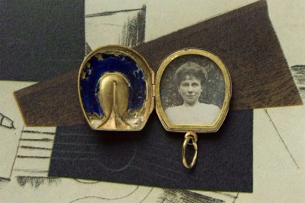 Victorian Blue Enamel Gold Horseshoe Locket
