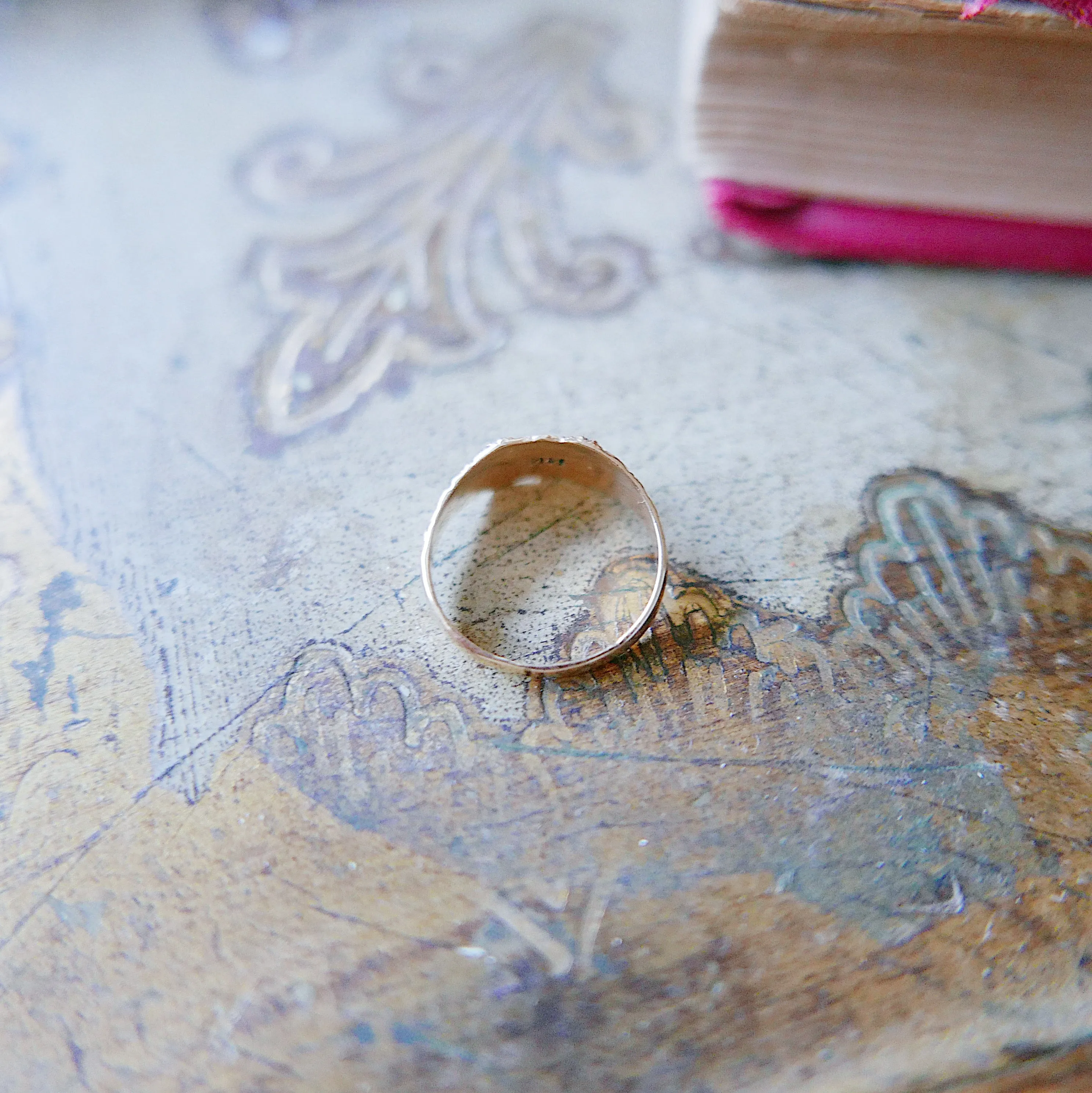 Vintage 14k Victorian Shield shaped signet Ring