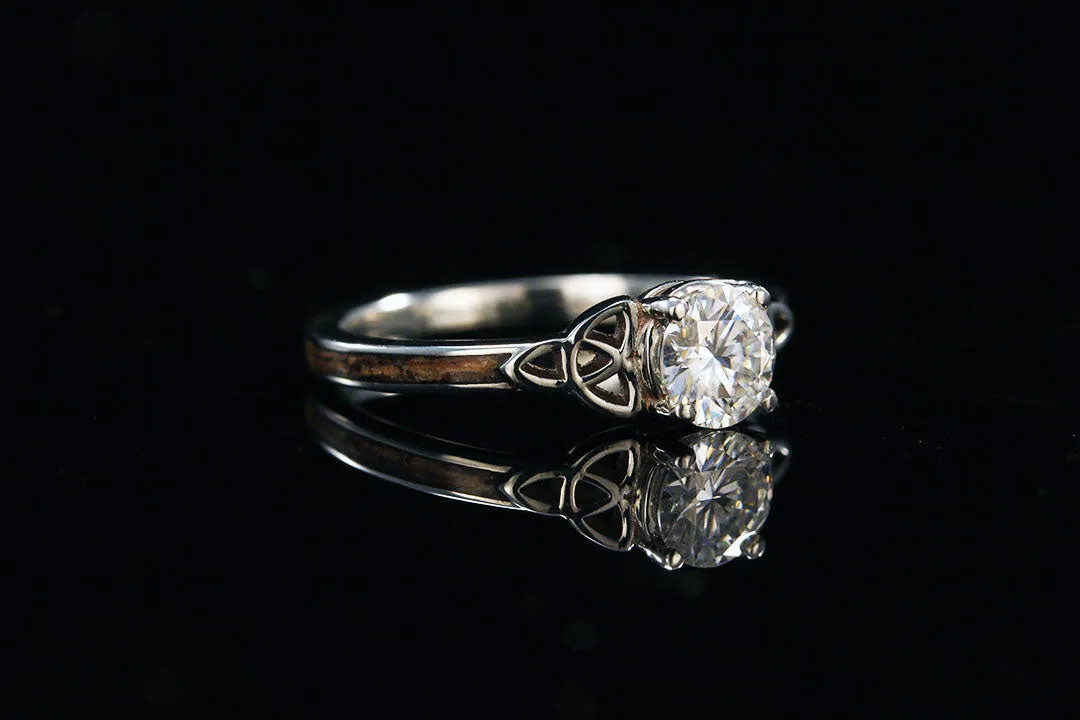 WHISKEY BARREL WOOD 14K WHITE GOLD CELTIC KNOT RING